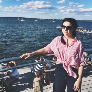 Meet your Posher, Francesca